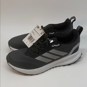 Adidas Men's Black and White Athletic Shoes Size 8.5